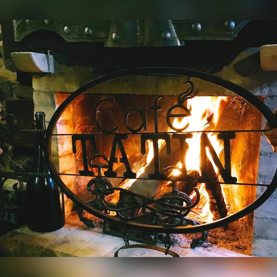 Tatin - Hotel & Cafe In Mtsʼkhetʼa 外观 照片