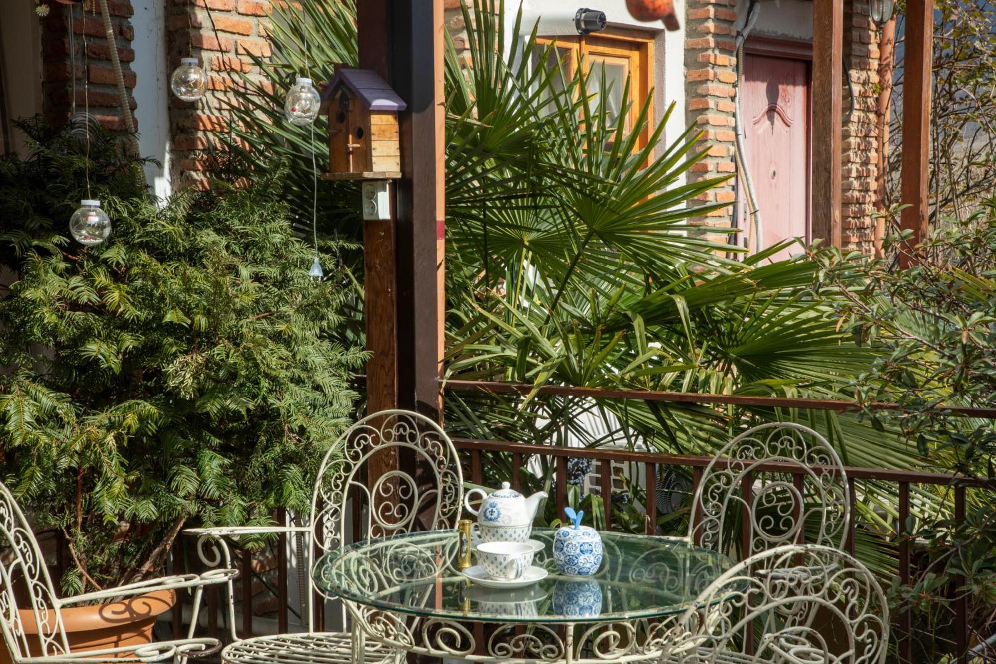 Tatin - Hotel & Cafe In Mtsʼkhetʼa 外观 照片